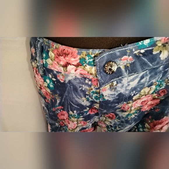 Exocet Floral cropped jeans with some stretch (size 18) - Picture 7 of 8